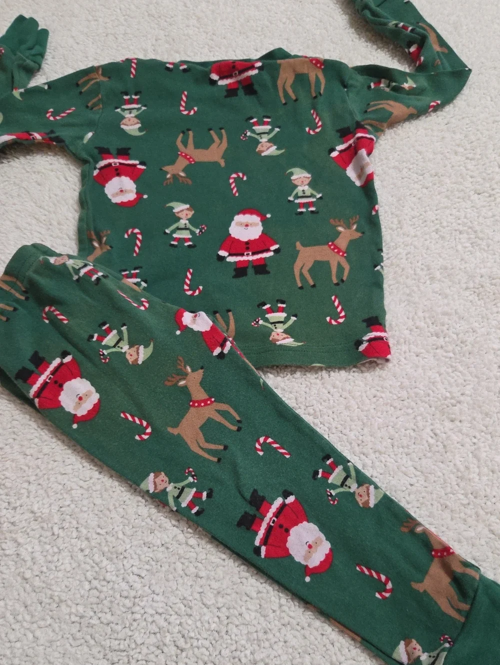 CARTERS 2PC CHRISTMAS PAJAMAS
